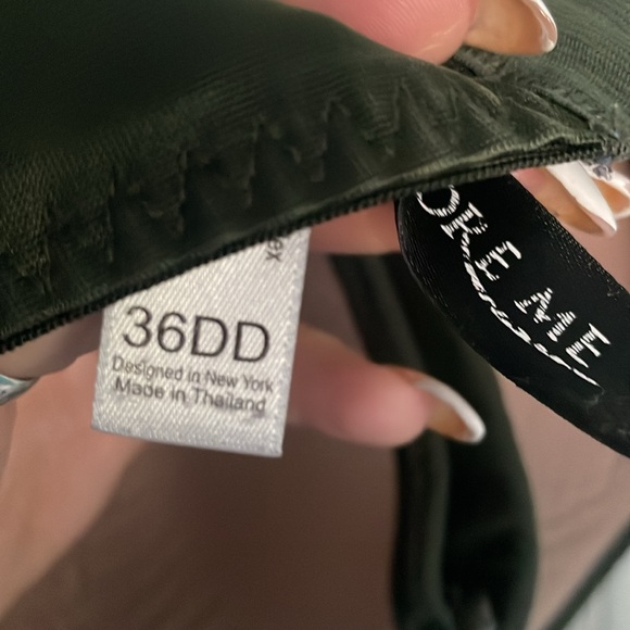 Adore me size 36dd bra. Olive green colored - Picture 7 of 8